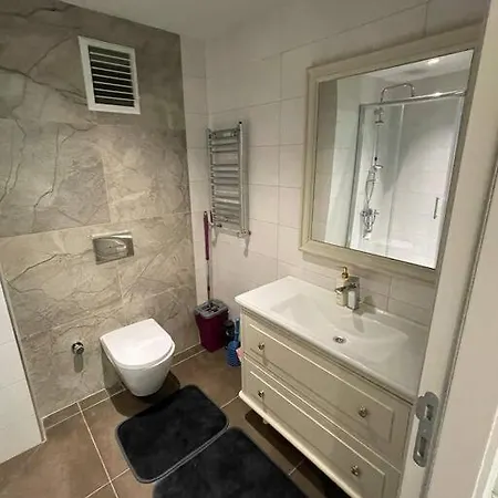 Apartment First Avenue, Cozy & Comfortable *